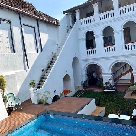 Old Courtyard Hotel Kochi Exterior photo