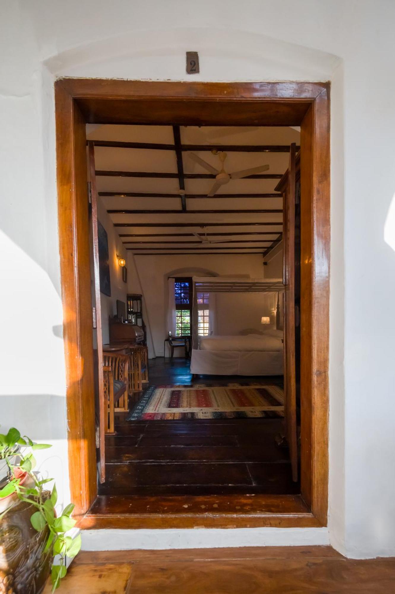 Old Courtyard Hotel Kochi Exterior photo