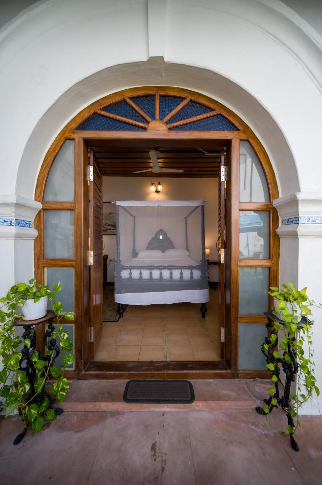 Old Courtyard Hotel Kochi Exterior photo